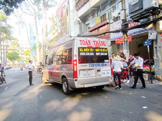 Cần quyết liệt với bến cóc, xe dù (9/8/2018)